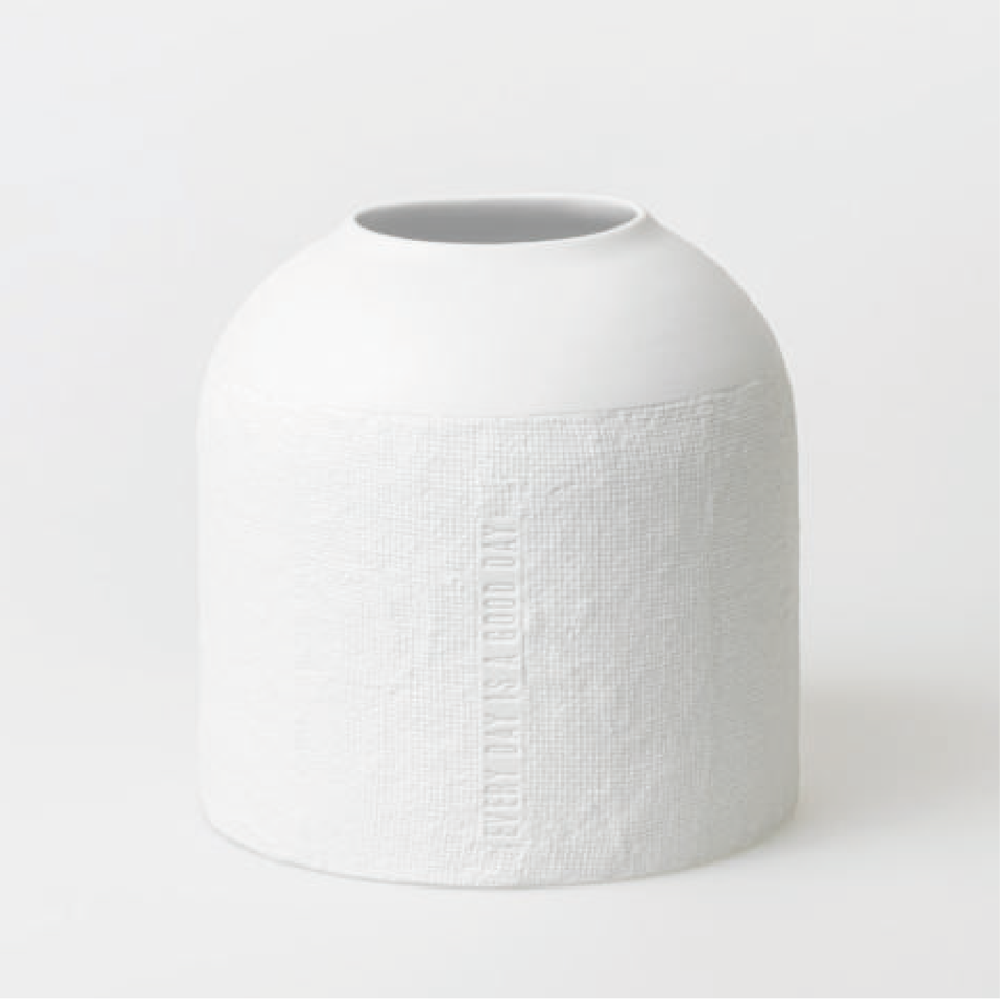 Jarrón porcelana texto grabado
